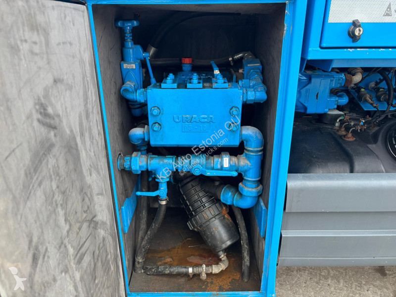 Mercedes 1323 4x2 J.Hvidtved Larsen tank 4000 l...