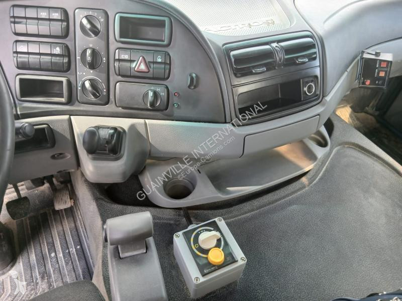 شاحنة Mercedes 3236