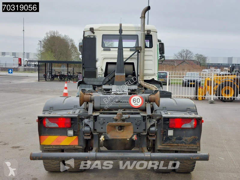 شاحنة MAN 18.310 4X2 14 tons hooklift...