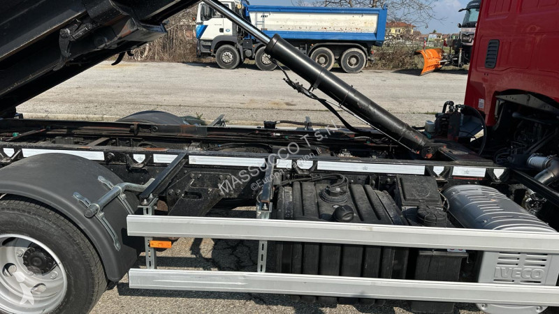 Грузовик Iveco EUROCARGO 90E18 4X2