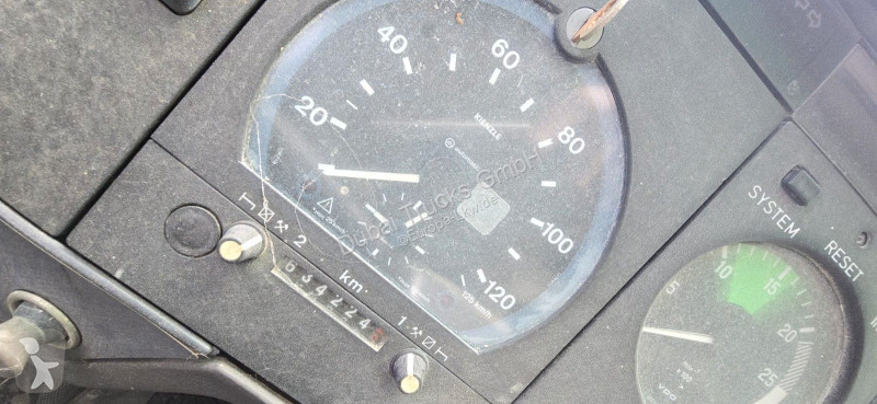 شاحنة Mercedes K...