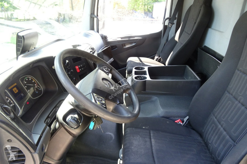 شاحنة Mercedes 1521 Euro 6 kontener 20p....
