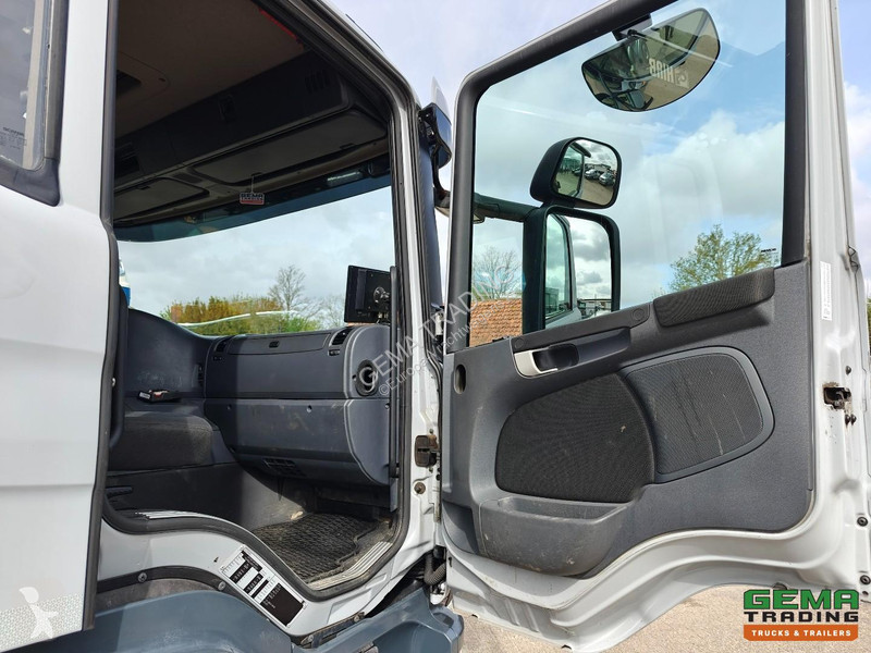 Camion Scania 320 8x2/6 Day Cab Euro6A - HIAB...