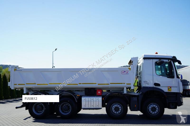 شاحنة Mercedes AROCS 3243 / 8x4 / WYWROTKA...