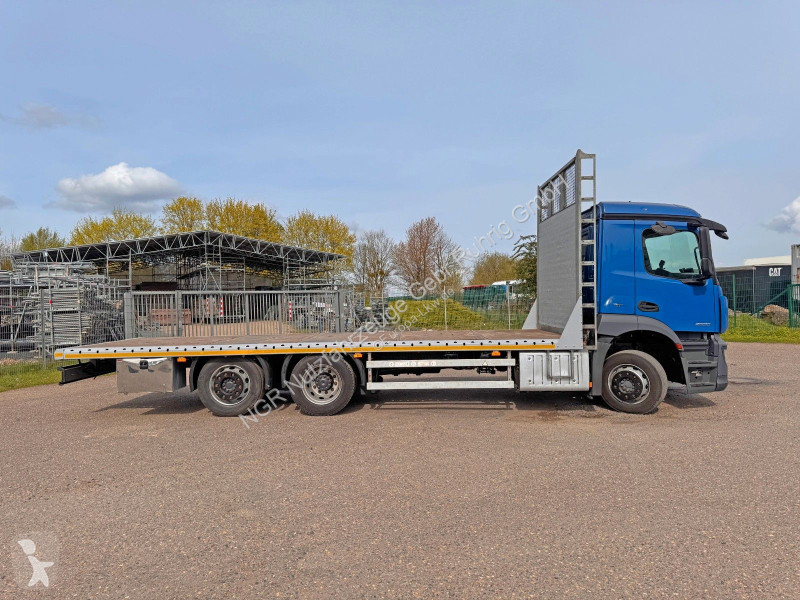 Camion Mercedes 6X2 Plateau 7,40m + 1,00 m...