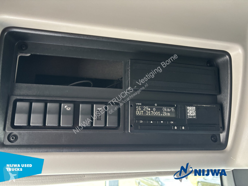 شاحنة Renault D WIDE 4x2 Schuifzeil + Laadklep 0KG