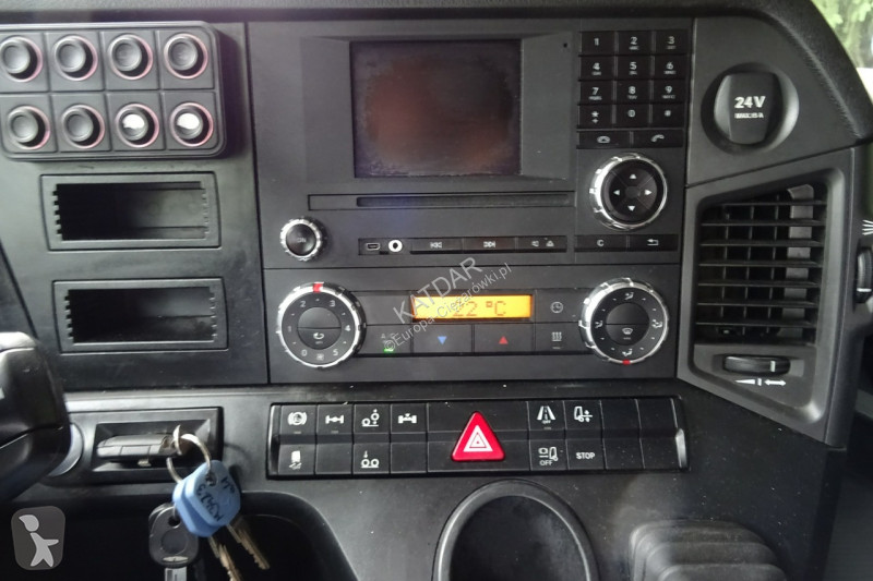 شاحنة Mercedes 2840 Syp euro 6 chłodni 3 osie...