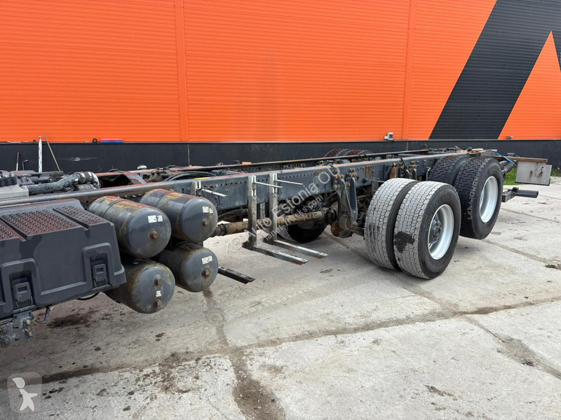 شاحنة Scania P410 4x4+2 HYDRAUICS / FRONT AXE 9T