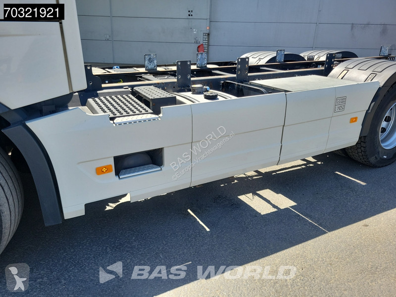 شاحنة Volvo 500  6X2 Chassis Full Air...