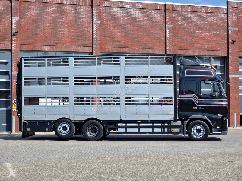شاحنة Volvo 460 Berdex 3 deck livestock -...