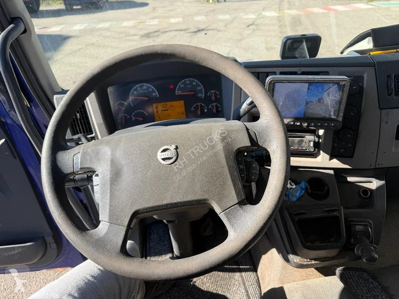 شاحنة Volvo 250 4X2 GESLOTEN BAK + KLEP