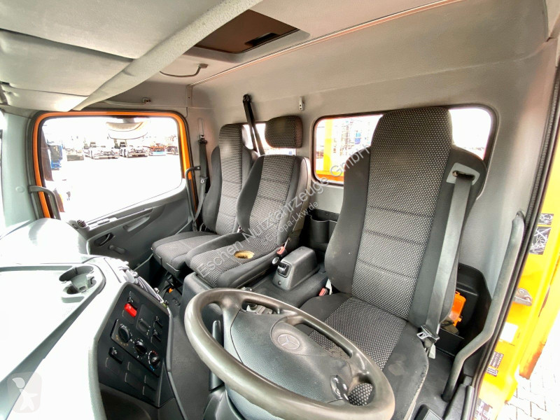 شاحنة Mercedes 1322...