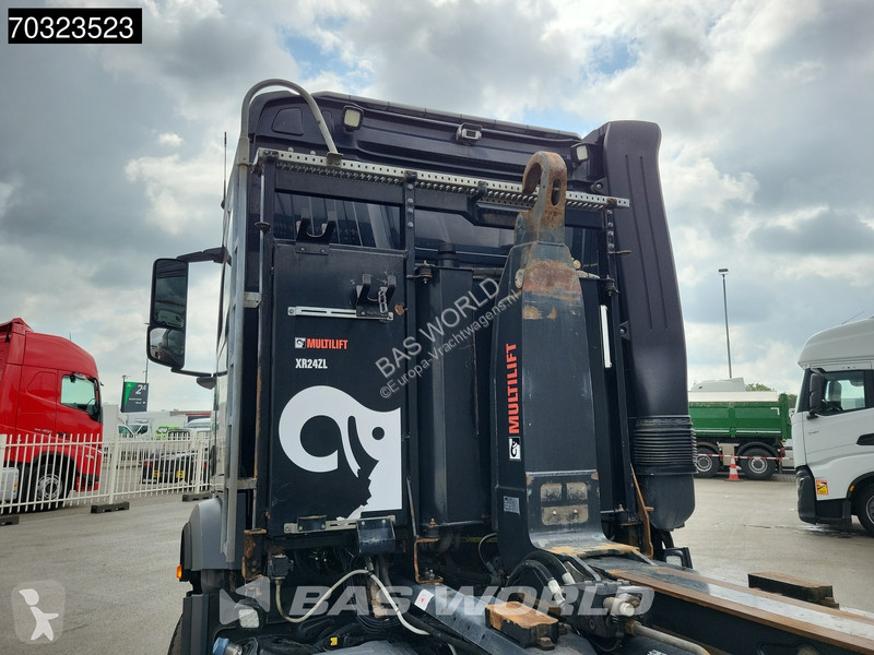Camion Mercedes 3253 8X4 HIAB XR24ZL59...
