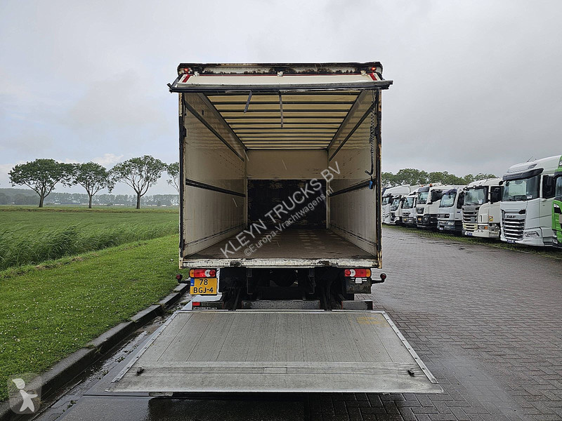 شاحنة Renault D 220