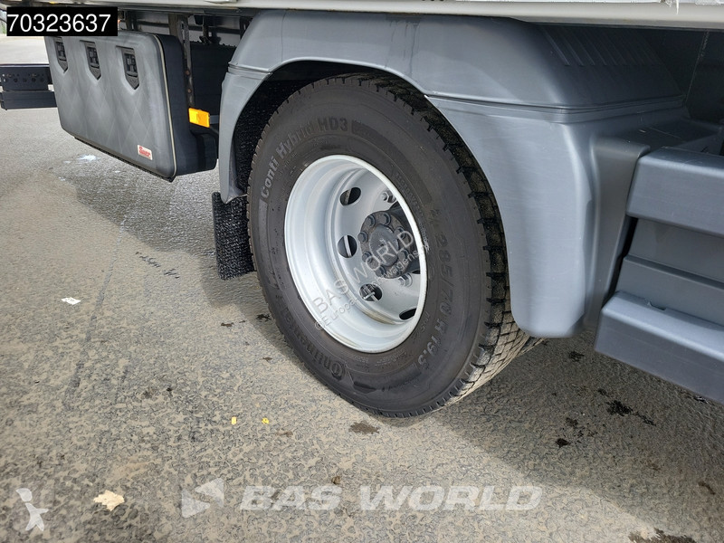 Mercedes 1524 4X2 15tonner curtainsides...