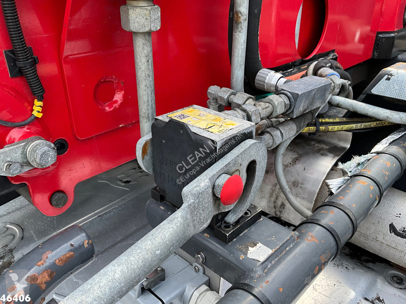 شاحنة DAF FAQ  400 8x2 Euro 6 HMF 26 Tonmeter...