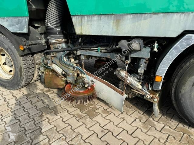 Veicolo per la pulizia delle strade MAN M Serie...