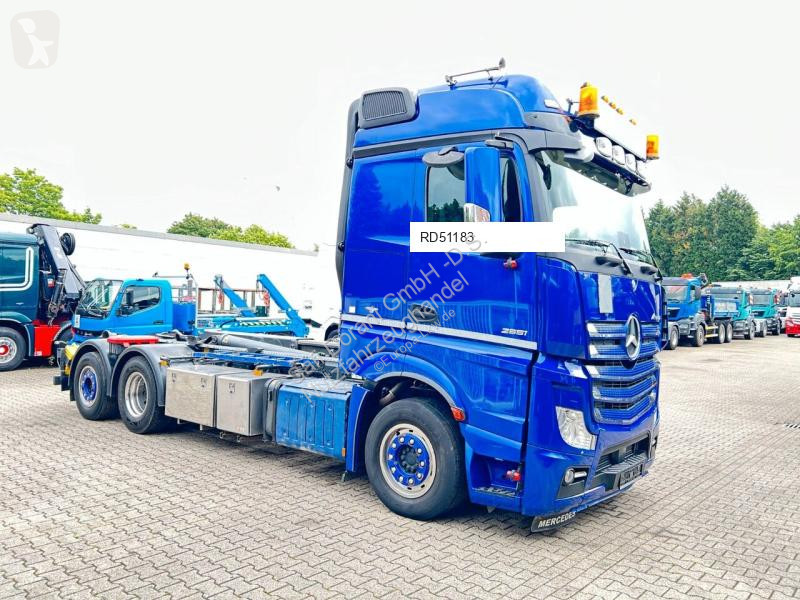 شاحنة Mercedes 2551