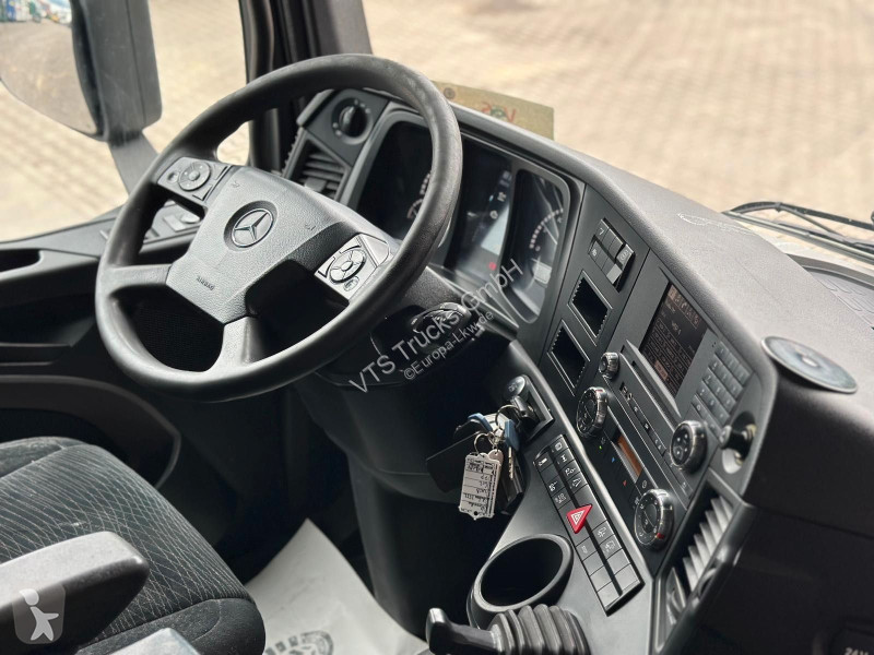 شاحنة Mercedes 2532 6x2 BL...