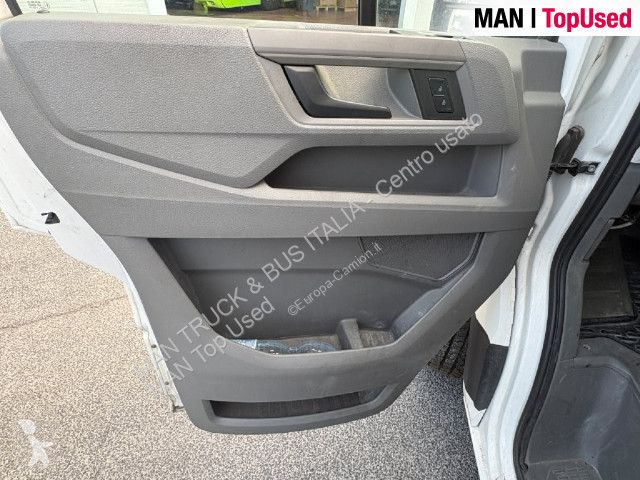 شاحنة MAN TGE 5.180 4X2 SB