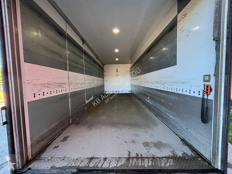 Mercedes 1524 4x2 BOX L=7509 mm truck