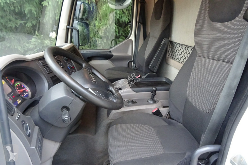 شاحنة DAF LF 220 Euro 6 kontener 18p winda...