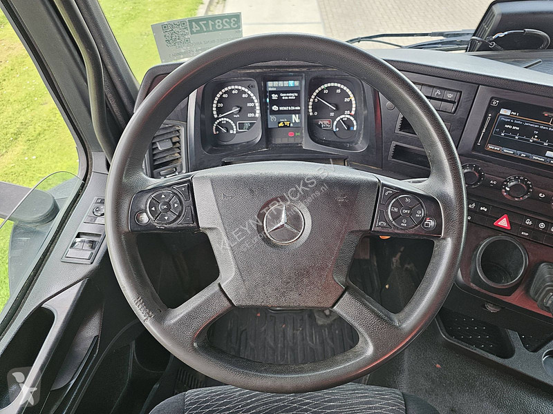 شاحنة Mercedes ARCOS 3243