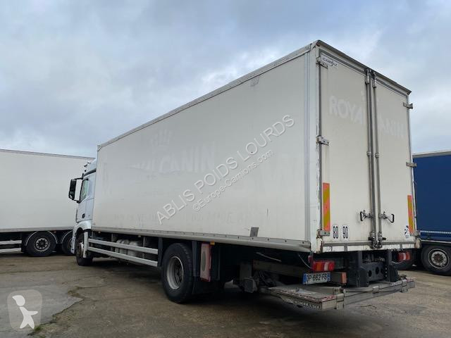 Camion Mercedes 1833