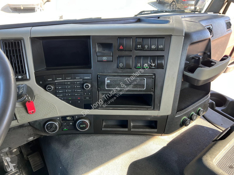 شاحنة Volvo 420 / 6x4 / Hookarm 20T / Hub...