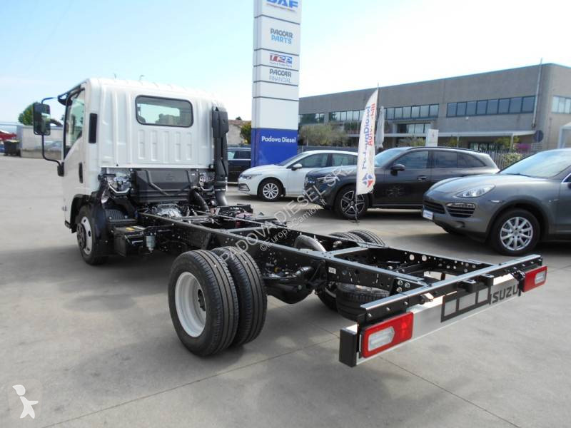 Грузовик Isuzu