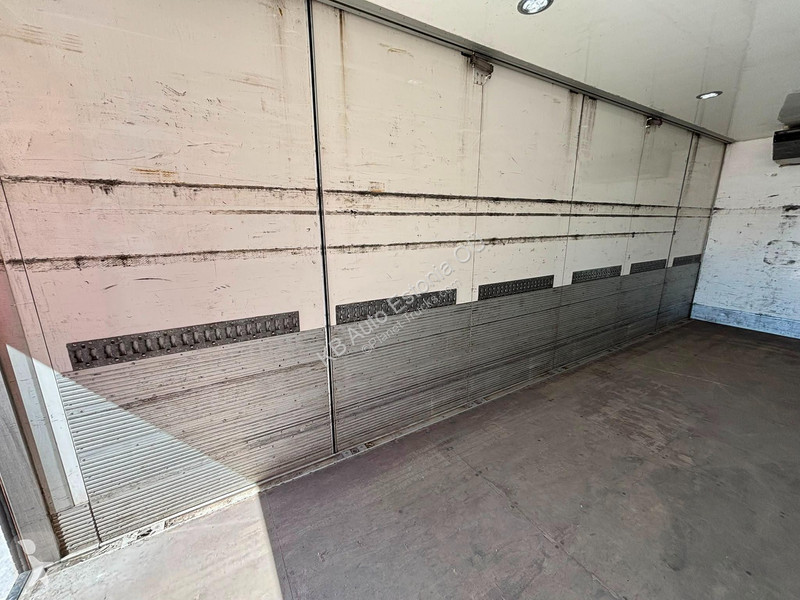 Camion Volvo 450 6x2*4 THERMOKING T-800R / BOX...