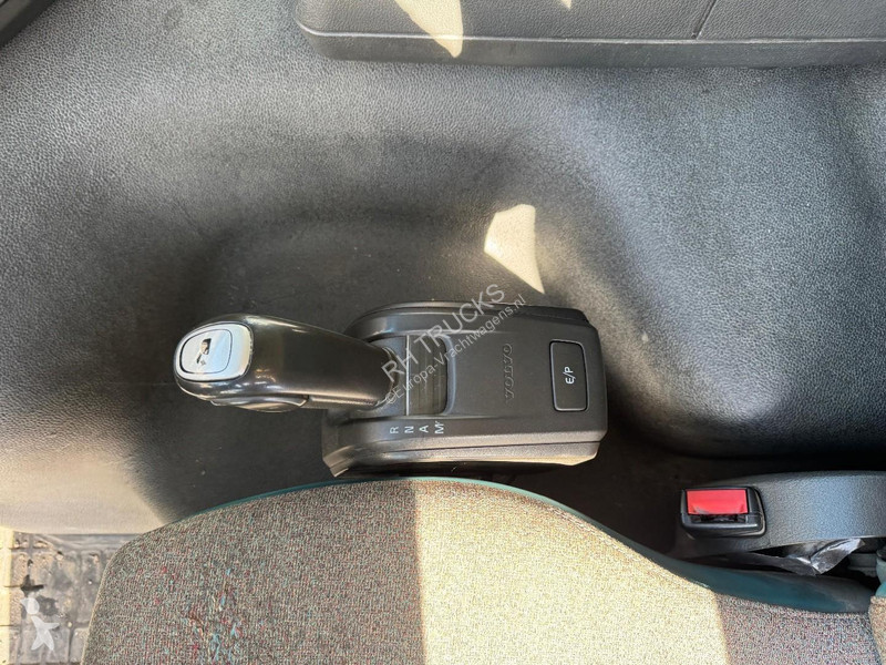 شاحنة Volvo 420 6X2 EURO 6 - 605.945 KM -...