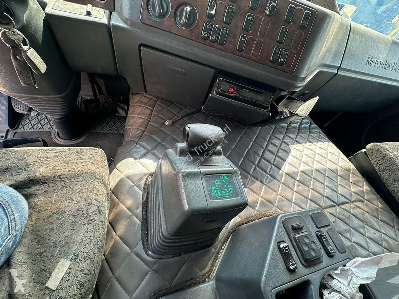 Camion Mercedes ACTROS 2548