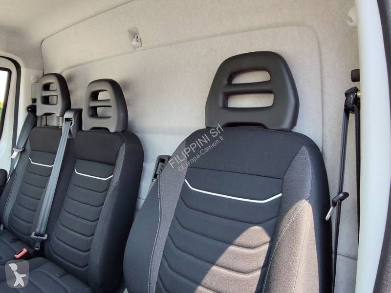 شاحنة Iveco