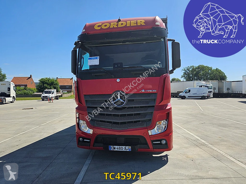 شاحنة Mercedes 2548