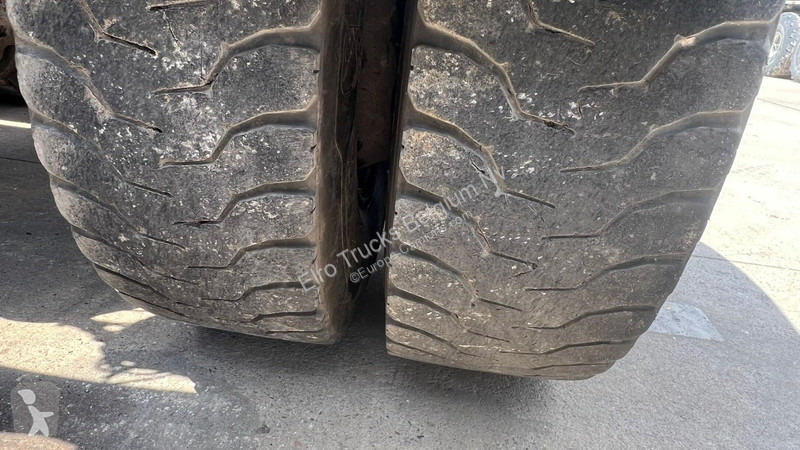 شاحنة Volvo 660 (BIG HUB / GRAND PONT / EJE...