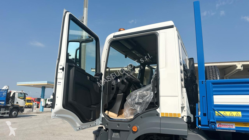 شاحنة MAN TGM 13.250 4x4