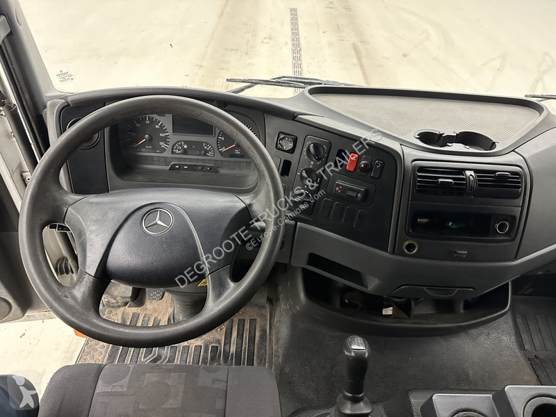 شاحنة Mercedes 1222