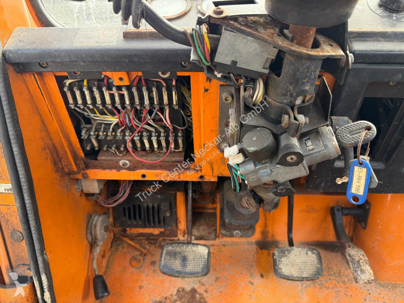 شاحنة Iveco   170-23 - Fahrgestell - V8 - nicht...