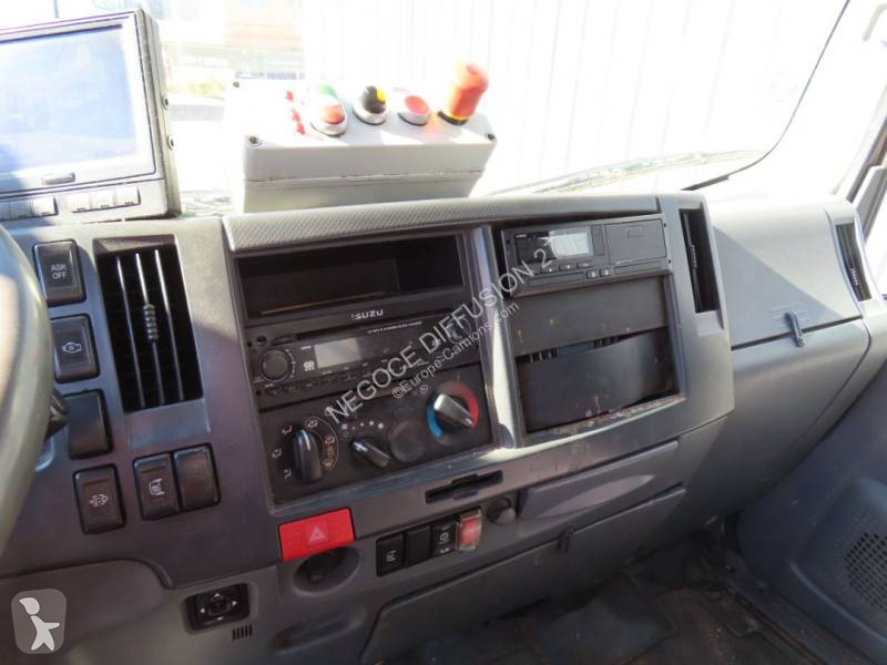 شاحنة Isuzu