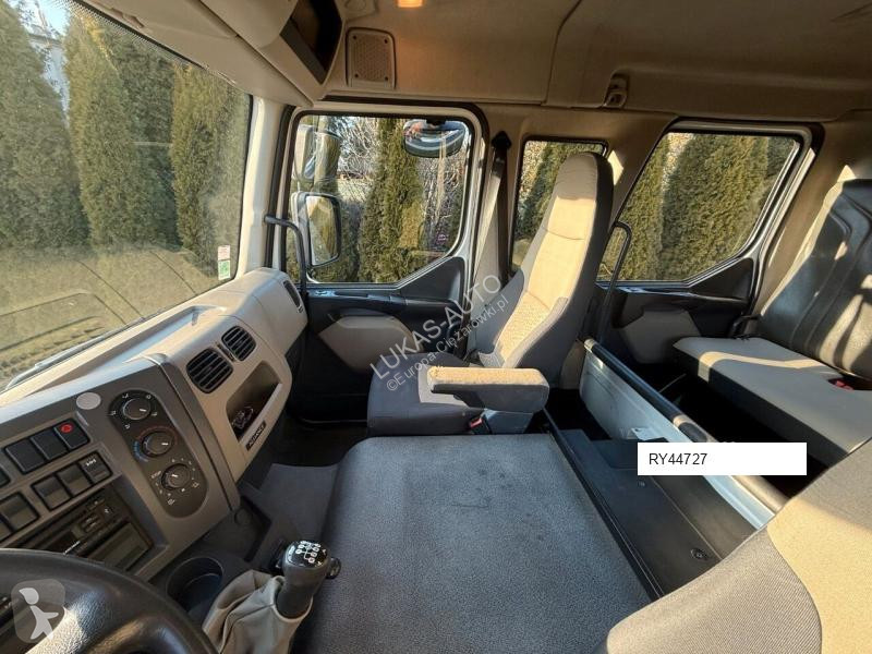 شاحنة Renault MIDLUM 220