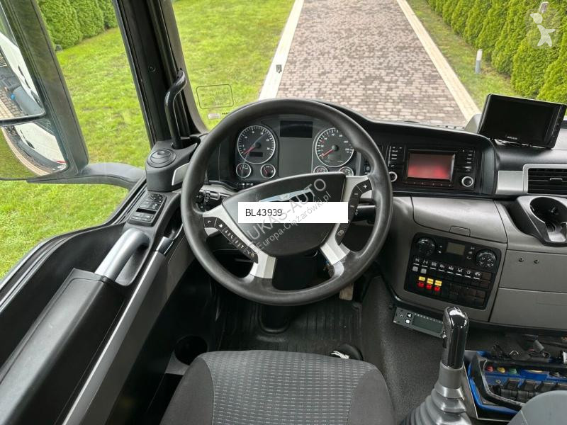 شاحنة MAN TGS 440 / 8x4 /CRANE HMF 1530/ TIPPER