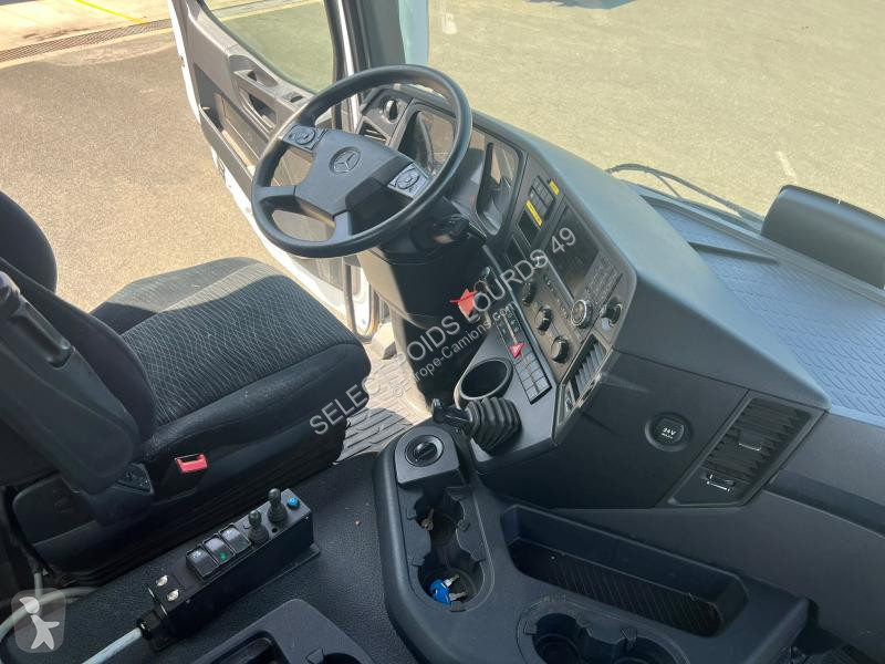 شاحنة Mercedes 2643