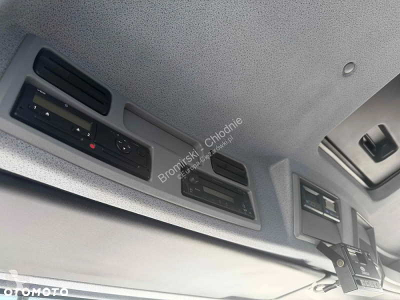 شاحنة Mercedes ATEGO CHŁODNIA SCHMITZ CARRIER...