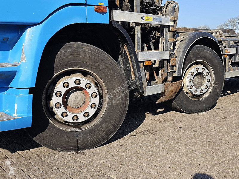 شاحنة DAF 85380 8X2 HIAB 195 E3