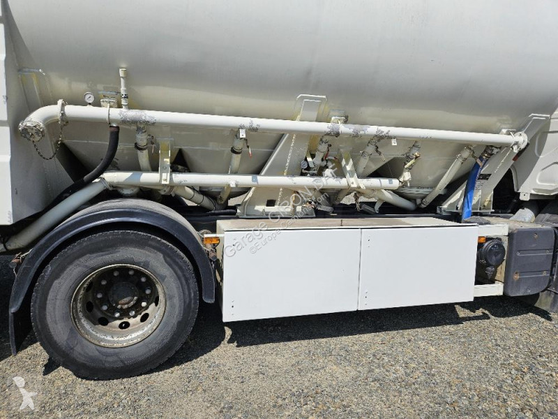 شاحنة Renault 370 DXI