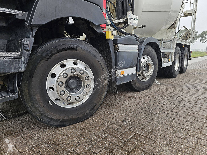 Beton Renault C 430 8X4 STETTER10M3