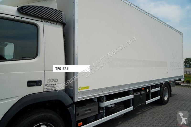 Ciężarówka Volvo FM 370 / KONTENER 7,8 M / 4x2...