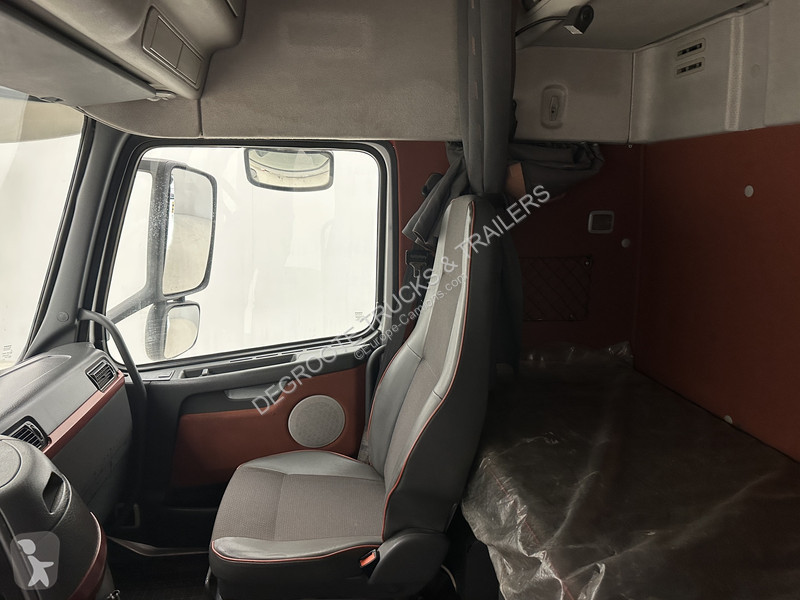 شاحنة Volvo 550 - 6x4 - kipper/trekker