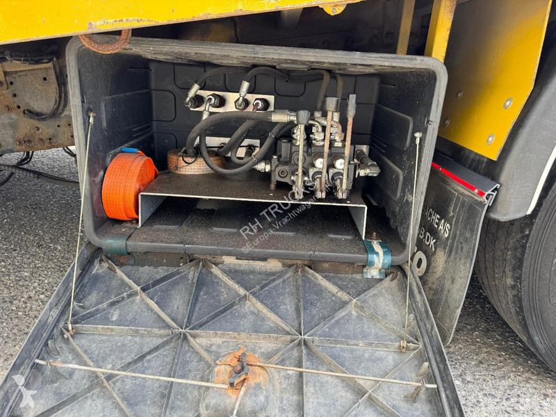 شاحنة Iveco 420 6X2 EURO 6 + FASSI F80A.0.23 +...